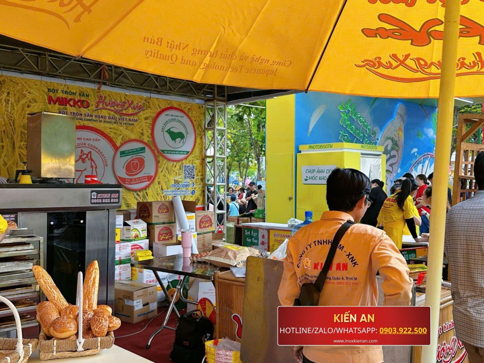 Lò bánh mì Kiến An tại lễ hội bánh mì Việt Nam